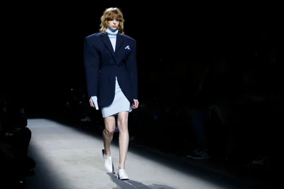 Look 17